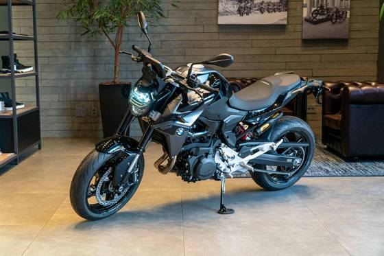 BMW F 900 R SPORT PLUS BMW F 900 R SPORT PLUS